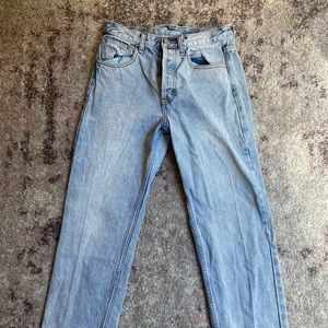 BRANDY MELVILLE VINTAGE MOM JEANS